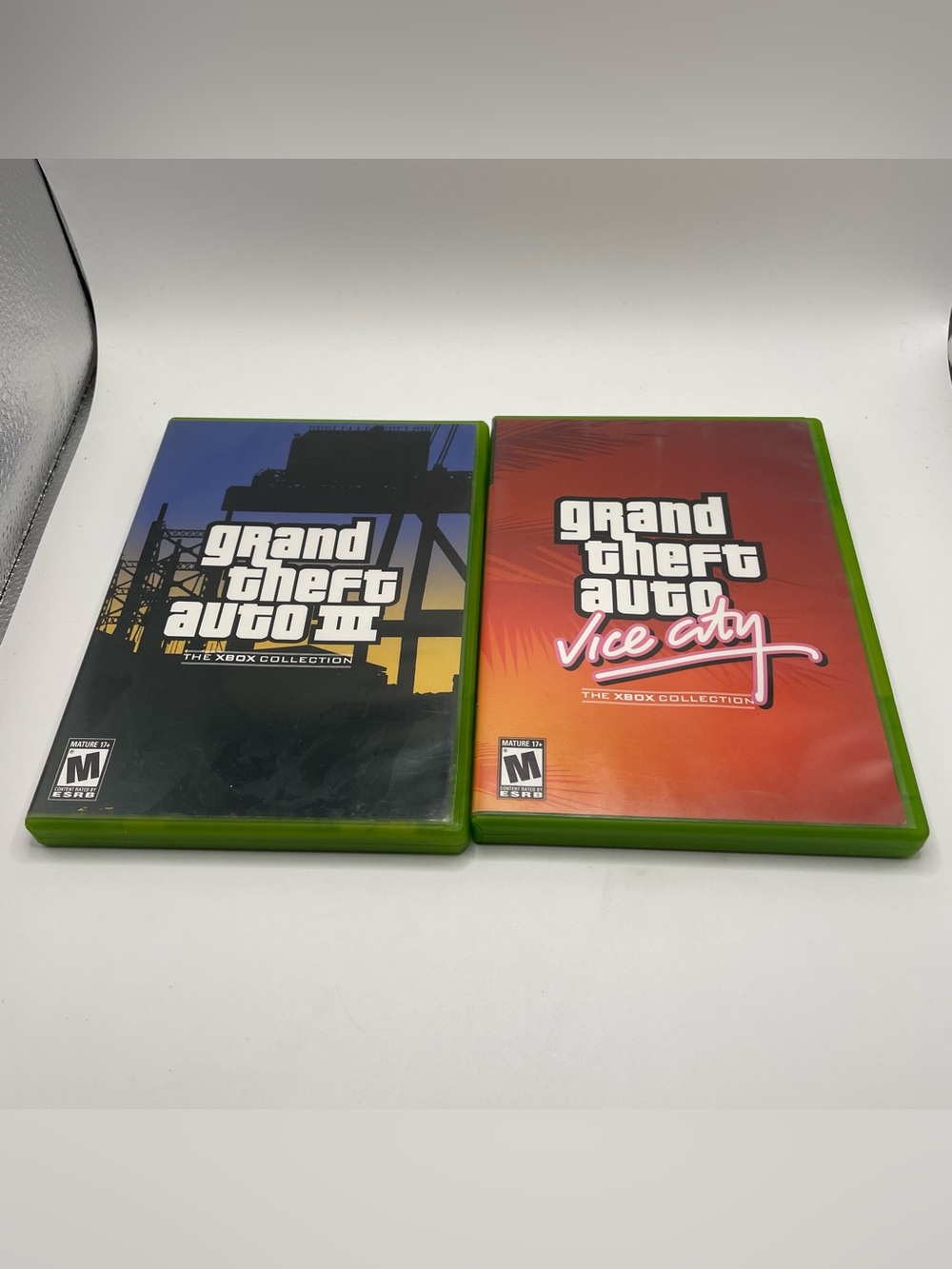 Grand Theft Auto III & Vice City Collection - Xbox- Rockstar games